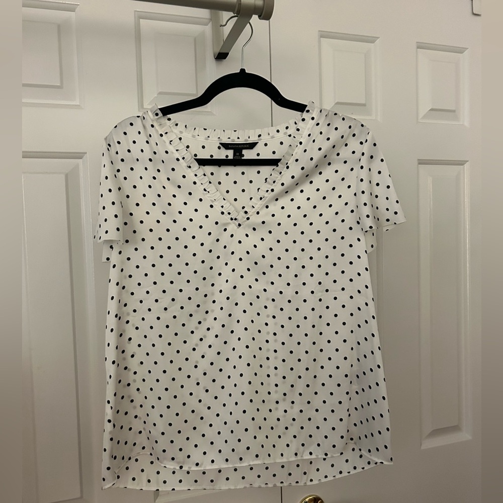Banana republic v neck blouse